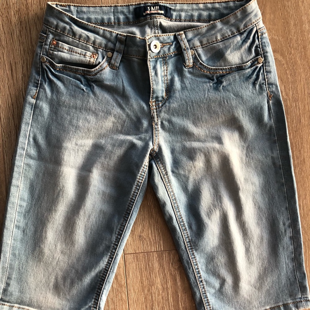 Knee Hugh YMI shorts